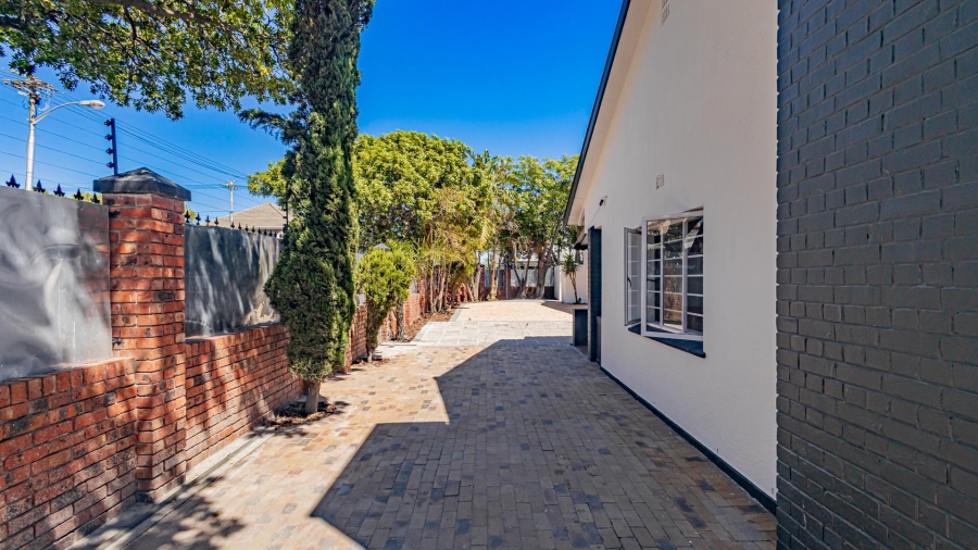11 Bedroom Property for Sale in Richmond Estate Western Cape